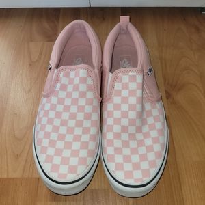 Pink Checkered Vans - Size women's 7.5 ( 24 cm) ( tag says U.S Missy size 6)